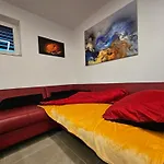 Mc Neues Und Sonniges Doppelhaus, 2 Mit Grossen Garten Und E-ladestation In Bei Graz Tatil Evi