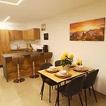 Mchome Neues Und Sonniges Doppelhaus, 2 Mit Grossen Garten Und E-ladestation In Bei Graz Сasa de vacaciones *