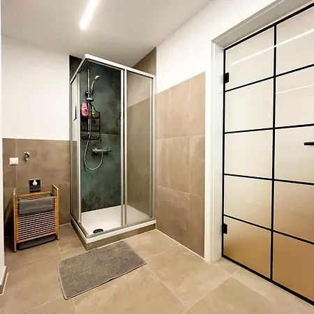 Nyaraló Mc Neues Und Sonniges Doppelhaus, 2 Mit Grossen Garten Und E-ladestation In Bei Graz