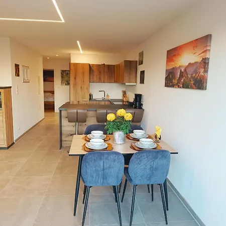 Nyaraló Mc Neues Und Sonniges Doppelhaus, 2 Mit Grossen Garten Und E-ladestation In Bei Graz