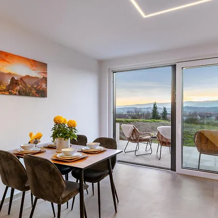 Nyaraló Mc Neues Und Sonniges Doppelhaus, 2 Mit Grossen Garten Und E-ladestation In Bei Graz