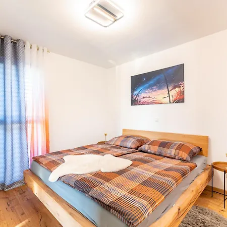 Mc Neues Und Sonniges Doppelhaus, 2 Mit Grossen Garten Und E-ladestation In Bei Graz Feriehus Dobl-Zwaring