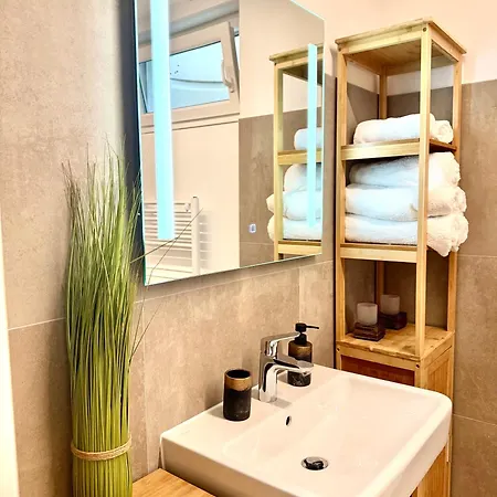 Nyaraló Mc Neues Und Sonniges Doppelhaus, 2 Mit Grossen Garten Und E-ladestation In Bei Graz Dobl-Zwaring