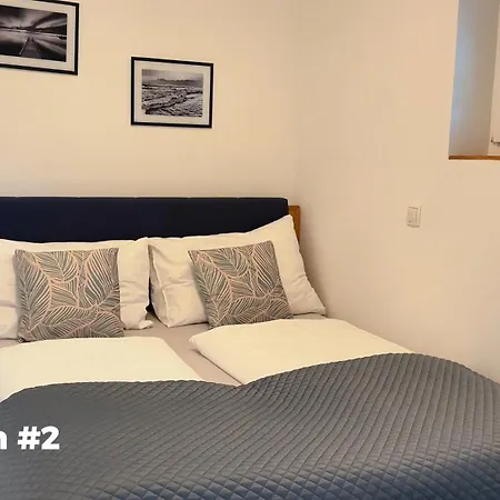 Ferienhaus Mc Neues Und Sonniges Doppelhaus, 2 Mit Grossen Garten Und E-ladestation In Bei Graz