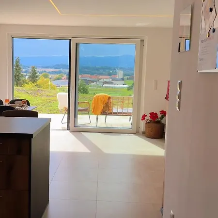 Ferienhaus Mc Neues Und Sonniges Doppelhaus, 2 Mit Grossen Garten Und E-ladestation In Bei Graz Dobl-Zwaring