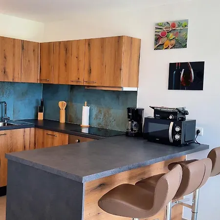 Mc Neues Und Sonniges Doppelhaus, 2 Mit Grossen Garten Und E-ladestation In Bei Graz *