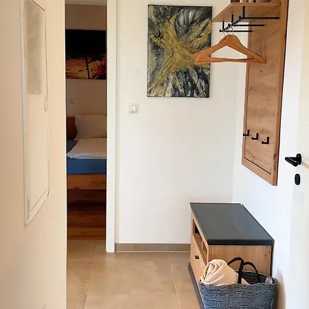 Mc Neues Und Sonniges Doppelhaus, 2 Mit Grossen Garten Und E-ladestation In Bei Graz *