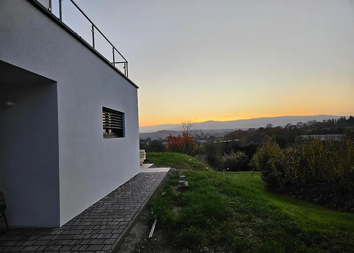 Mc Neues Und Sonniges Doppelhaus, 2 Mit Grossen Garten Und E-ladestation In Bei Graz Dobl-Zwaring