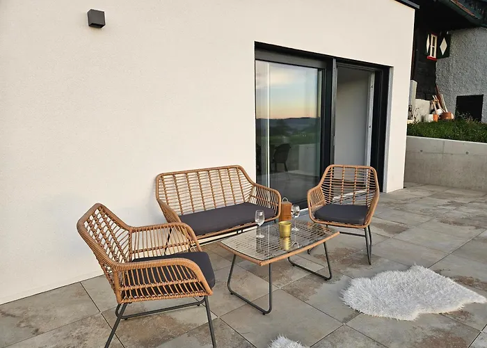 Holiday home Mc Neues Und Sonniges Doppelhaus, 2 Mit Grossen Garten Und E-ladestation In Bei Graz