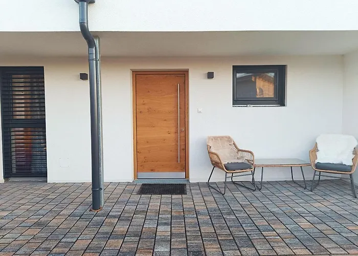 Mc Neues Und Sonniges Doppelhaus, 2 Mit Grossen Garten Und E-ladestation In Bei Graz *