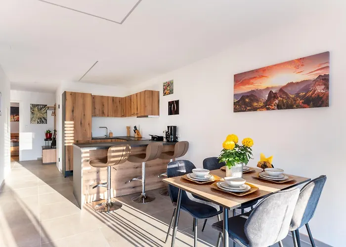 Tatil Evi Mc Neues Und Sonniges Doppelhaus, 2 Mit Grossen Garten Und E-ladestation In Bei Graz Dobl-Zwaring