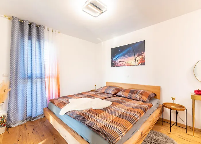 Mc Neues Und Sonniges Doppelhaus, 2 Mit Grossen Garten Und E-ladestation In Bei Graz Holiday home Dobl-Zwaring