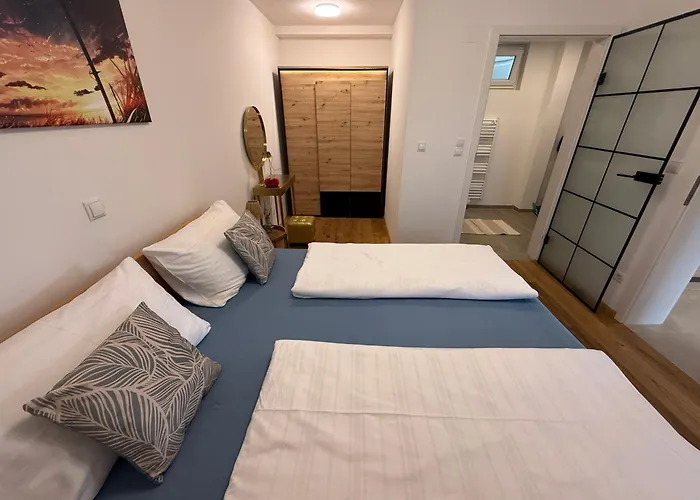 Mc Neues Und Sonniges Doppelhaus, 2 Mit Grossen Garten Und E-ladestation In Bei Graz Holiday home Dobl-Zwaring