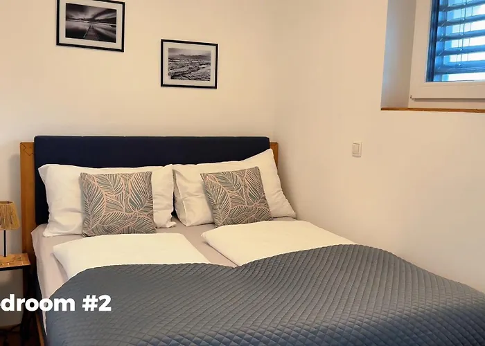 Holiday home Mc Neues Und Sonniges Doppelhaus, 2 Mit Grossen Garten Und E-ladestation In Bei Graz