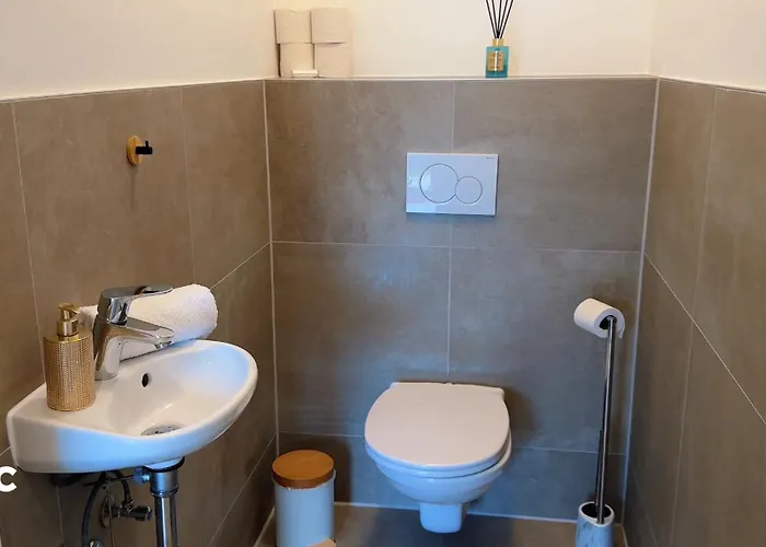 Tatil Evi Mc Neues Und Sonniges Doppelhaus, 2 Mit Grossen Garten Und E-ladestation In Bei Graz Dobl-Zwaring