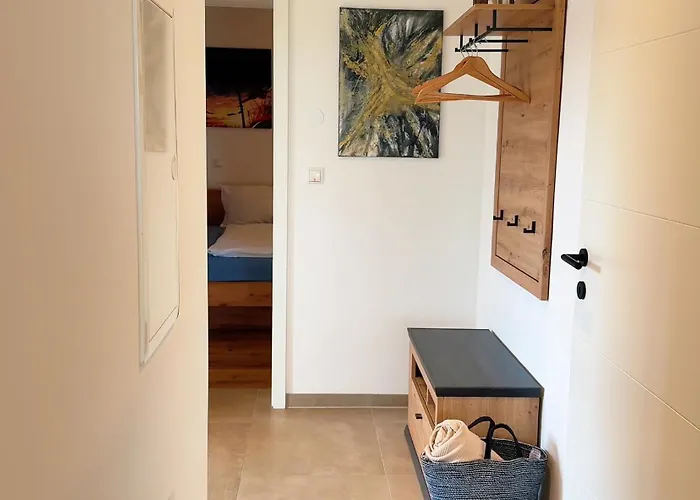 Mc Neues Und Sonniges Doppelhaus, 2 Mit Grossen Garten Und E-ladestation In Bei Graz *